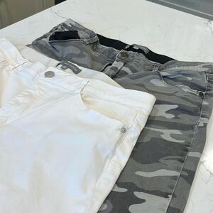 Wit and wisdom skinny cropped khakis.